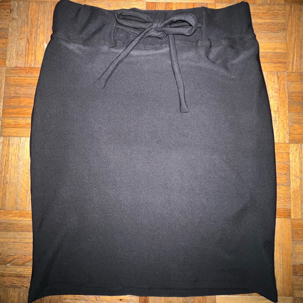 Classic concepts Elegant Black Women's Skirt